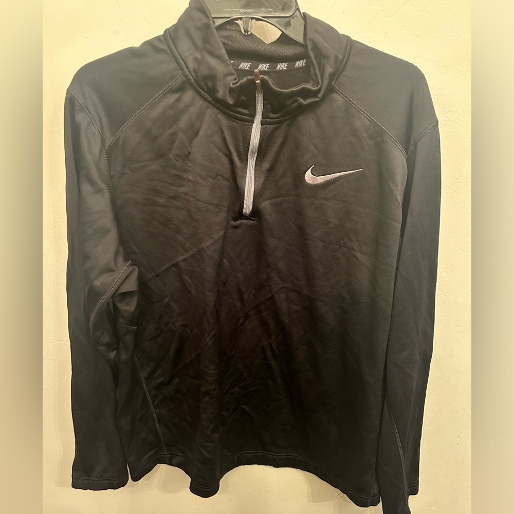 Black Nike thermafit quarter zip